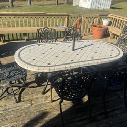 Patio Set And 6 Chairs 