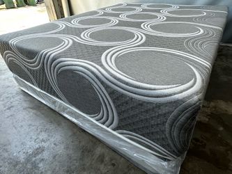 Cal King JULET 12in Pure Cool Gel Ventilated Memory Foam Hybrid Mattress & Boxspring
