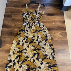 Brand New Womans Forever 21 brand Gold Floral Sun  Dress Up For Sale 
