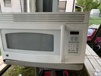 Microwave fridzdiire big for kitchen instalesen or usetwselbst 80$ luk brend new