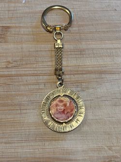 Vintage Gold-Tone Rotating Photo Locket Keychain – Holds Pictures, Spins Smoothly
