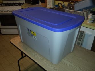 33 gallon / 132 quart tote