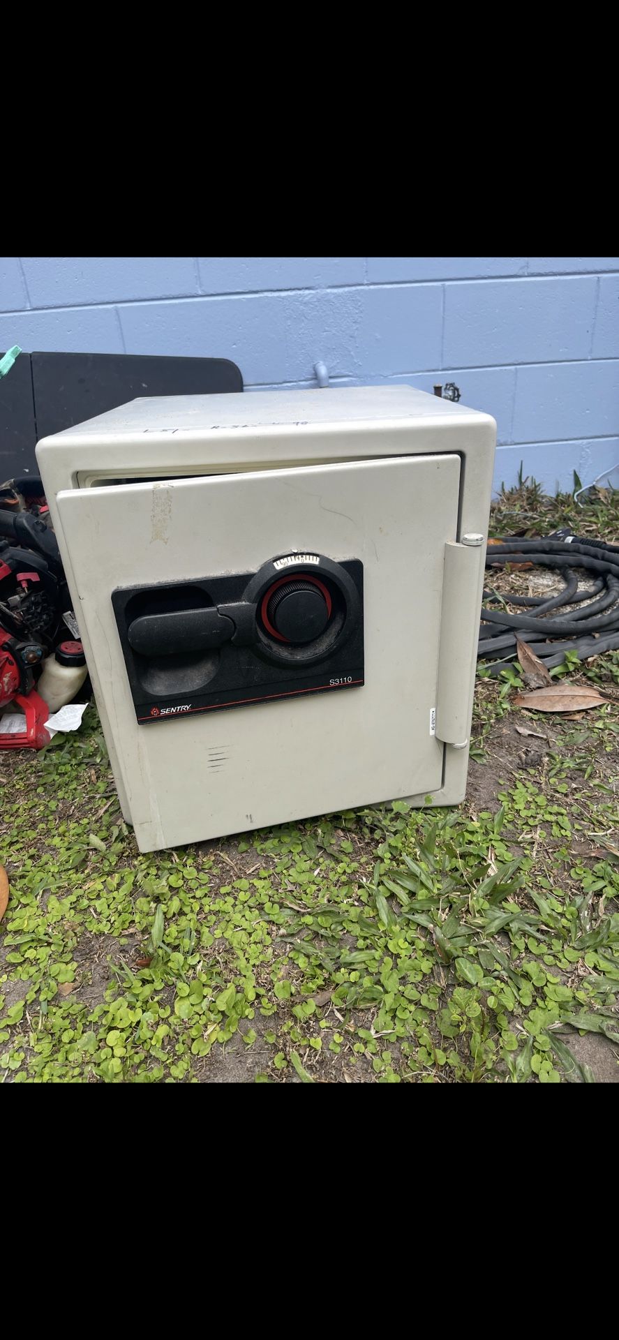 Sentry S3110 Commercial Safe