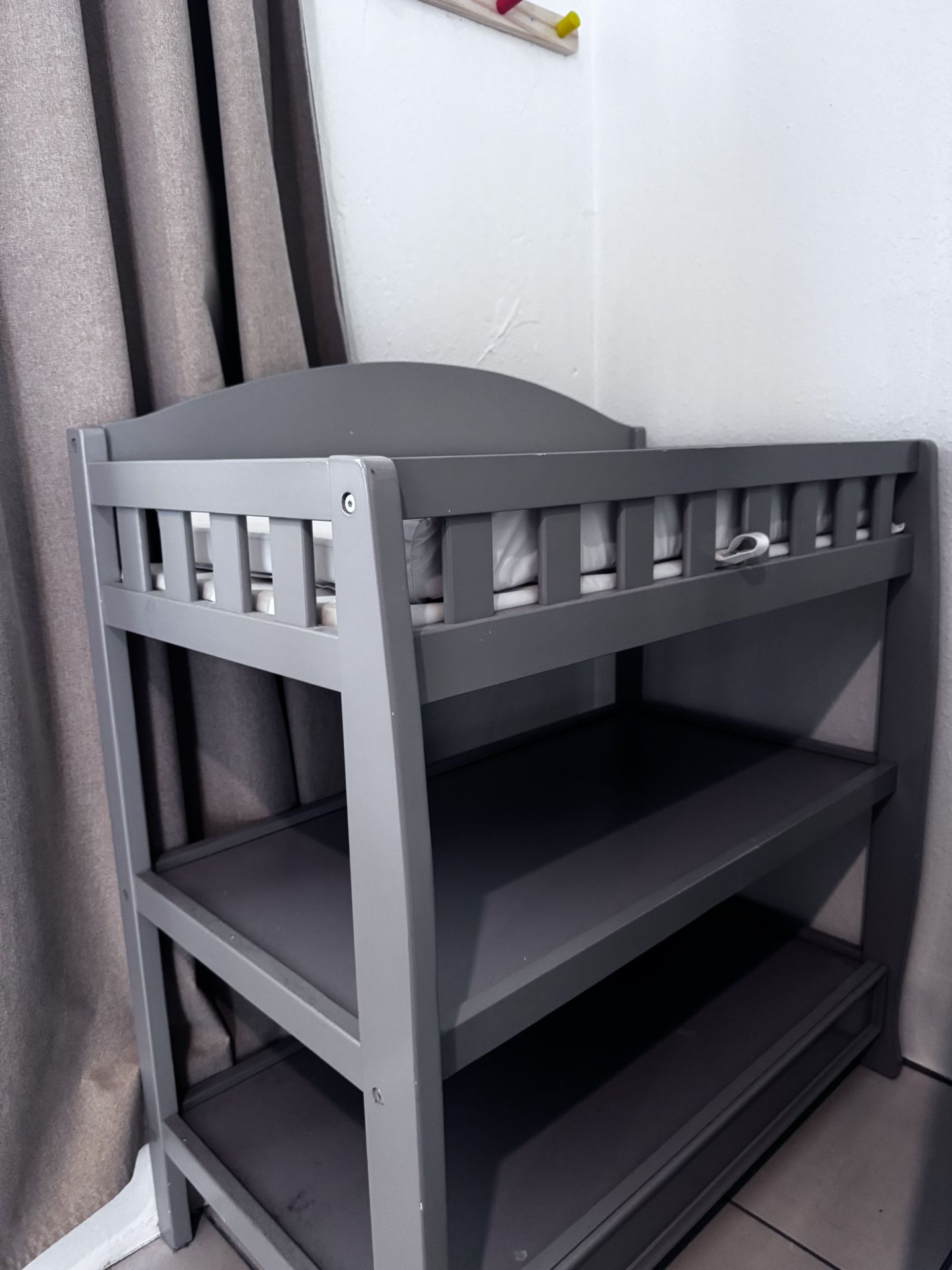 Baby Crib And Changing Table 