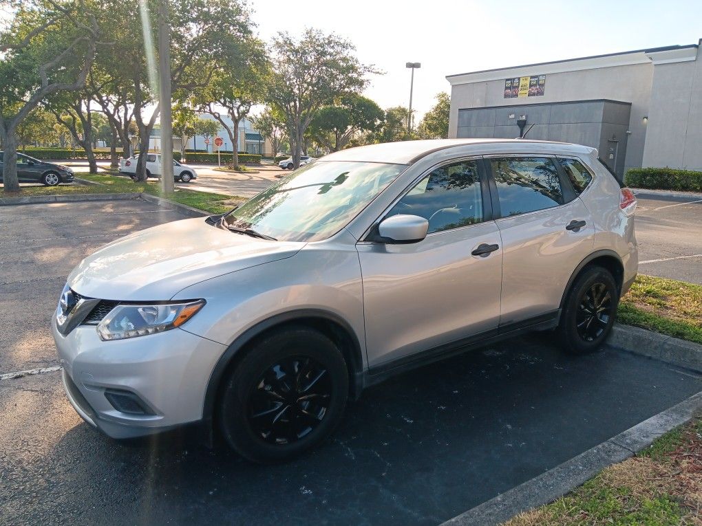 2016 Nissan Rogue
