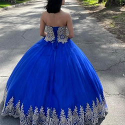 Royal Blue Quinceañera Dress,sweet 16 with Gold Embroidery size M.. The crinoline is included! $250 OBO