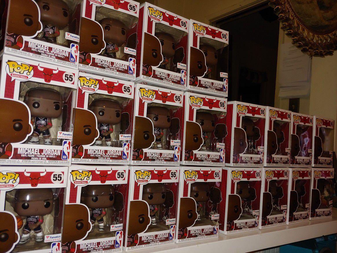 Michael Jordan - Funko Pop #55 fanatics exclusive (With Big Boy official  Sticker) in hand!! for Sale in Los Angeles, CA - OfferUp