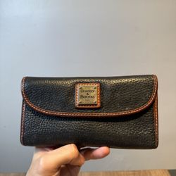 DOONEY & BOURKE~Pebble Grain Continental Clutch Wallet~ BLACK W/TAN TRIM