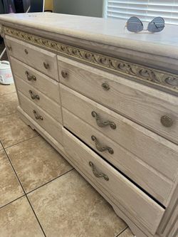 Dresser in victorville