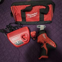 M12 Hacksaw MILWAUKEE 