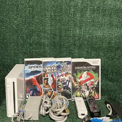 Nintendo Wii Console Bundle Controllers,Nunchuck,4 Games All Cables Tested.