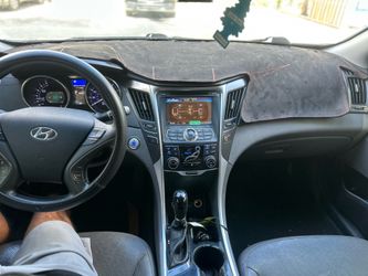 2011 Hyundai Sonata Hybrid