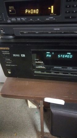 Onkyo. Tx ds 484 reciever. Phono cd. Dvd. Video. Fm am Tape inputs