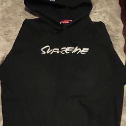 Supreme Hoodie 2024