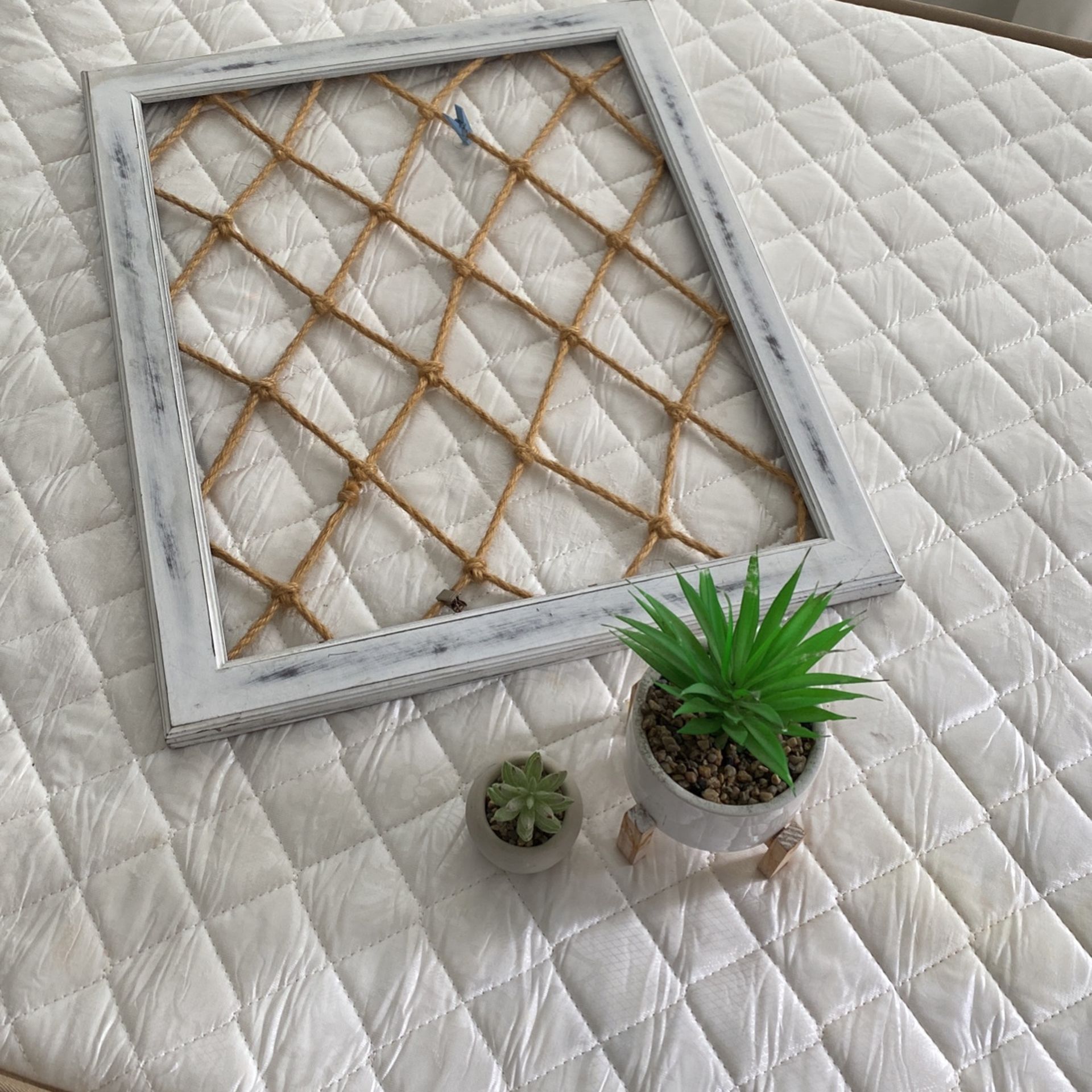 Boho frame & small fake plants