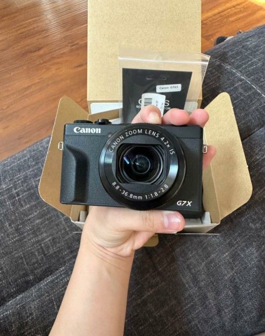 CANON. CAMERA. G7X. MARK. III