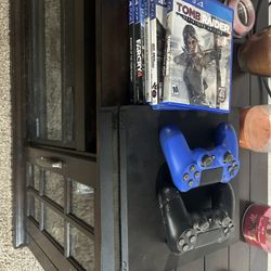 PS4 Plus Games Like New