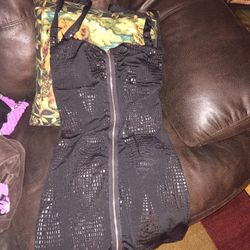 Medium dress snake skin