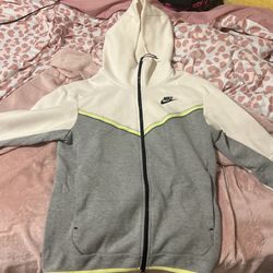 Nike Tech
