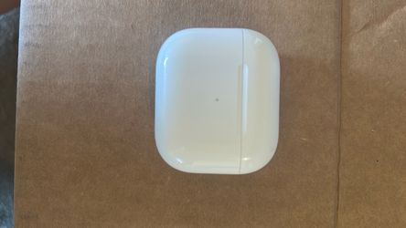 AirPods three with case right pod only but right pod is broken missing left