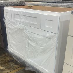 Solid Wood White Bathroom Vanity 42”