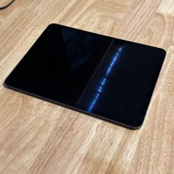 iPad Pro 11” LTE+WiFi (1st gen)