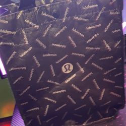 *Send Offers* Lululemon Bag