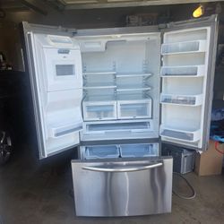 Refrigerator 