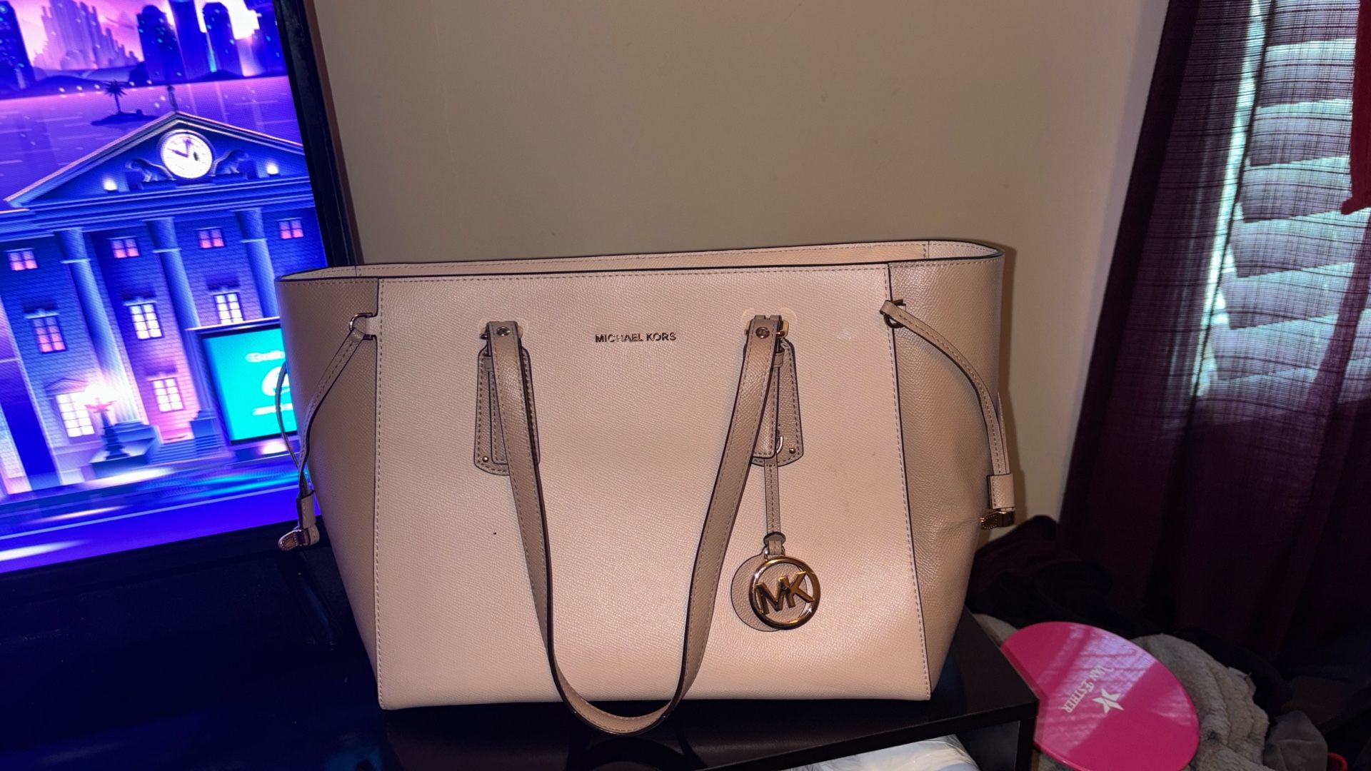 PINK MICHEAL KORS Voyager Bag (big)