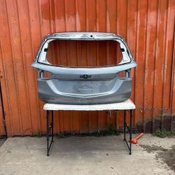 2018-2023 Equinox Tailgate 