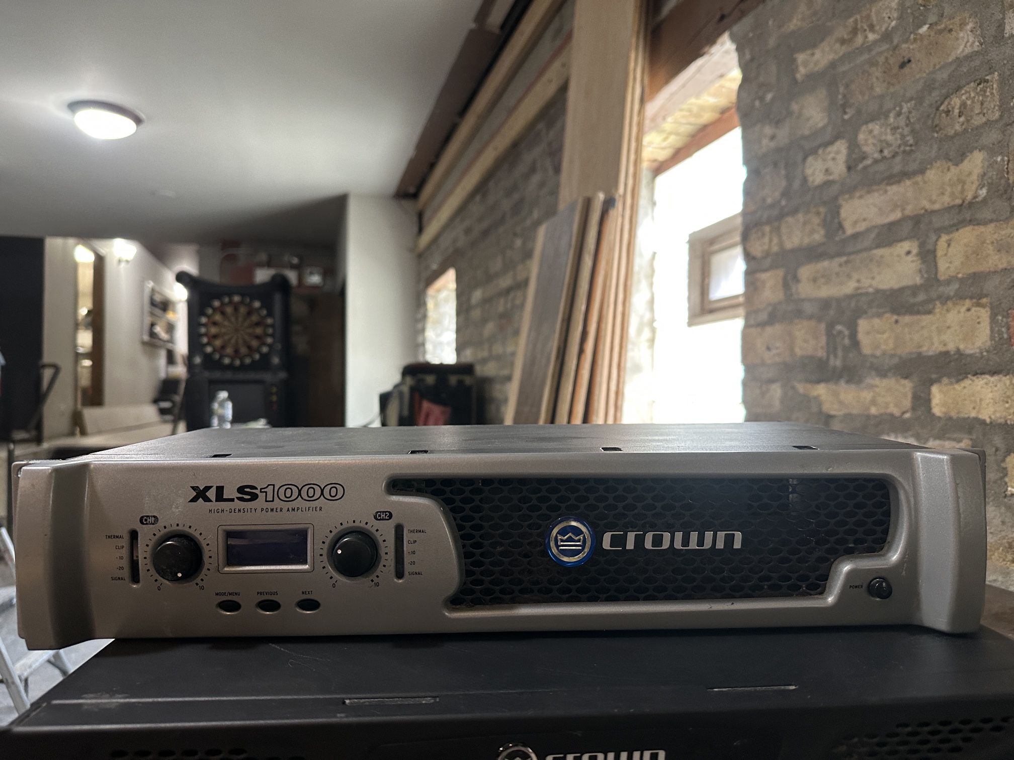 Crown XLS 1000 High Density Power Amplifier