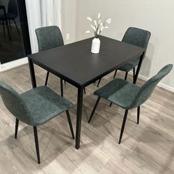 Black Table and 4 Green Faux Leather Chairs_Like New