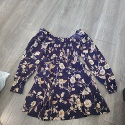 Girls Clothes ( S- M)