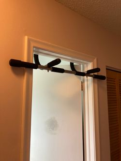 Iron Gym Pull-Up Bar - Total Upper Body Workout Bar for Doorway Chin-up Bar, Fitness Exercise
