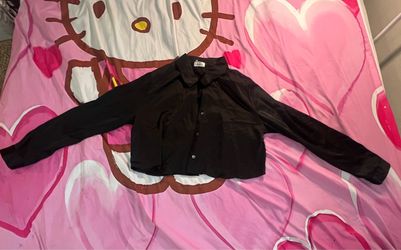 Black long sleeve button down cropped blouse L