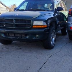 99 Dodge Durango Parts Truck