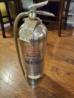 Working Vintage Full General fire extinguisher model WS-600b