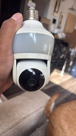 Security Camera/Bulb