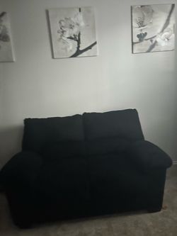 New living room set never sat on 300 obo call me (contact info removed)
