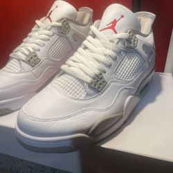 Jorden 4s White Oreos Size 8.5