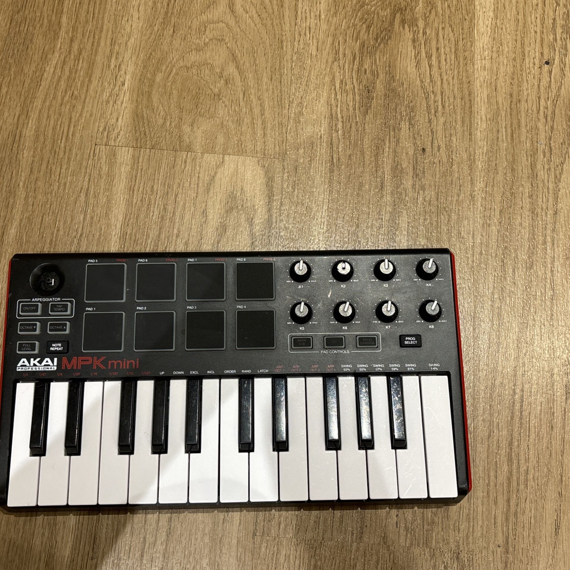 Akai MPK Mini 