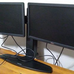 DELL DUAL MONITORS with Docking Station 