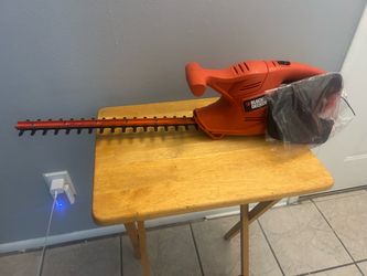 Black & Decker Electric Hedge Trimmer