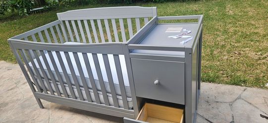 Baby crib