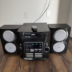 RCA RS2620 5 Disc Changer Cassette Deck Sound System W/ Original Speakers