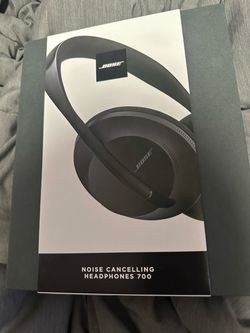 Bose Noise Cancelling 700