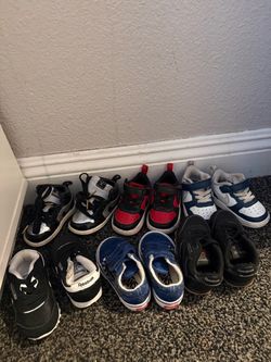 toddler’s shoes