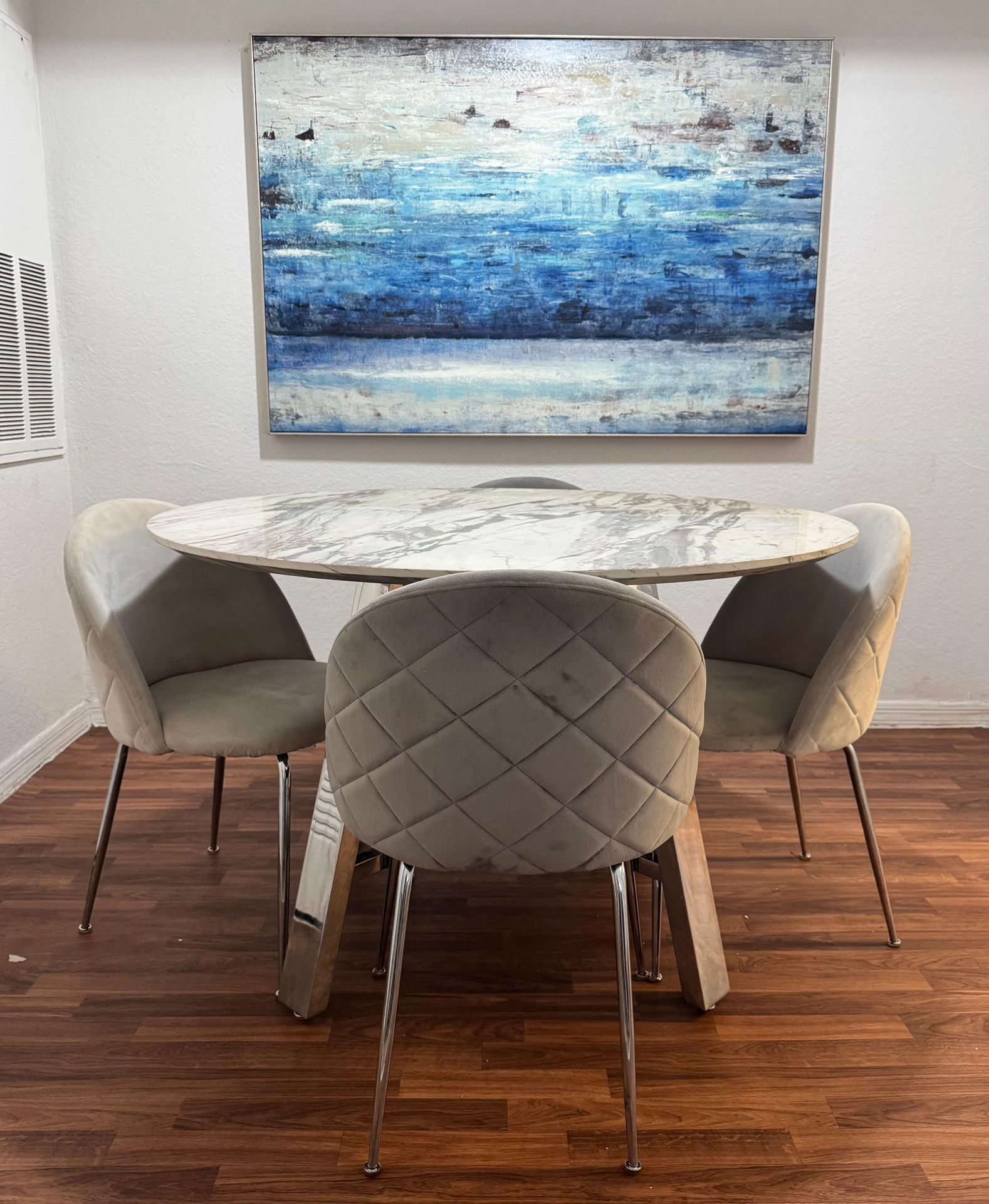 Dining Room Table With Chairs