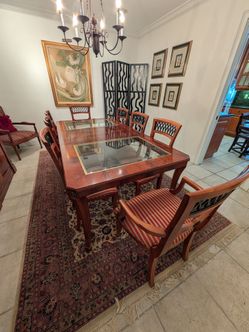Wood and Glass Dining Table with 6 Chairs