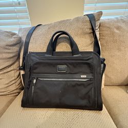  Tumi Messenger bag